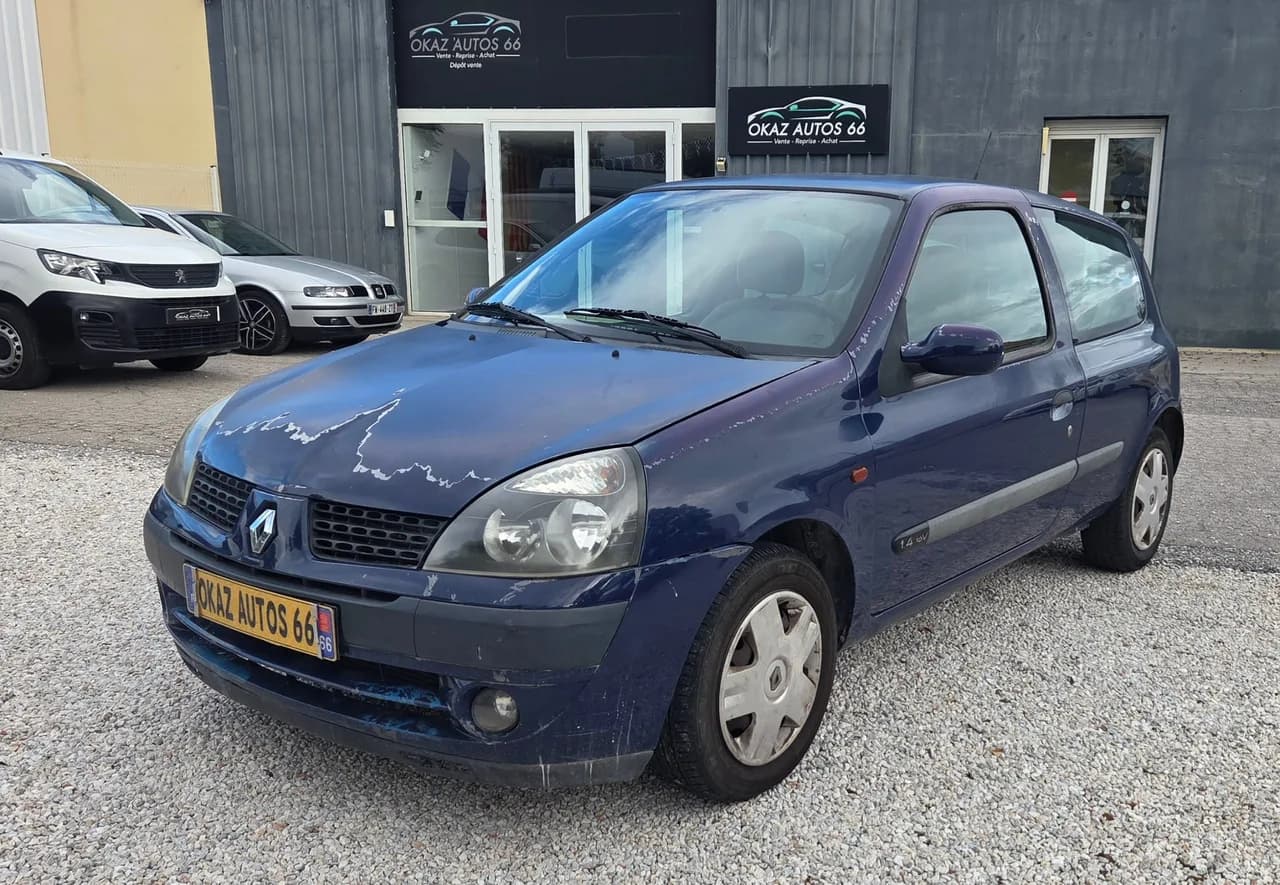 REANAULT CLIO 2 PHASE 2 PRIVILEGE 2001 d'occasion - Okaz Autos 66